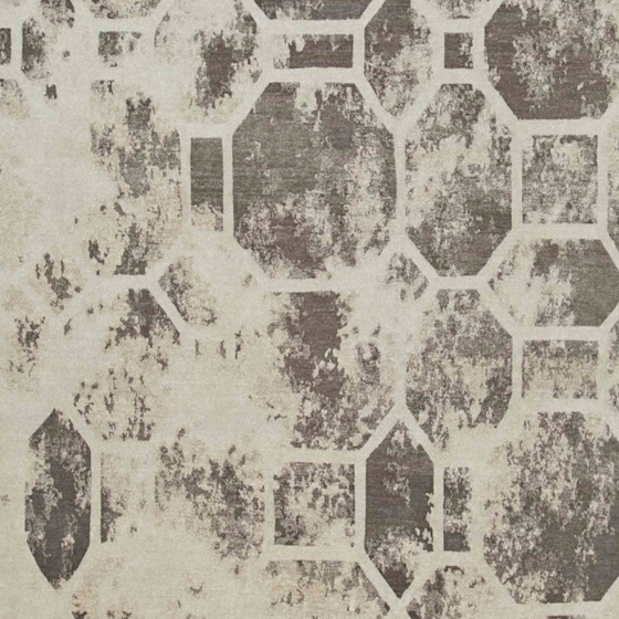 Short pile carpet material (20)